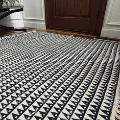 Cotton Rug with Tassels